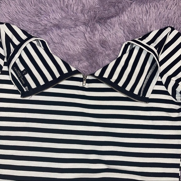 Green Envelope Los Angeles Striped Top - Picture 6 of 6